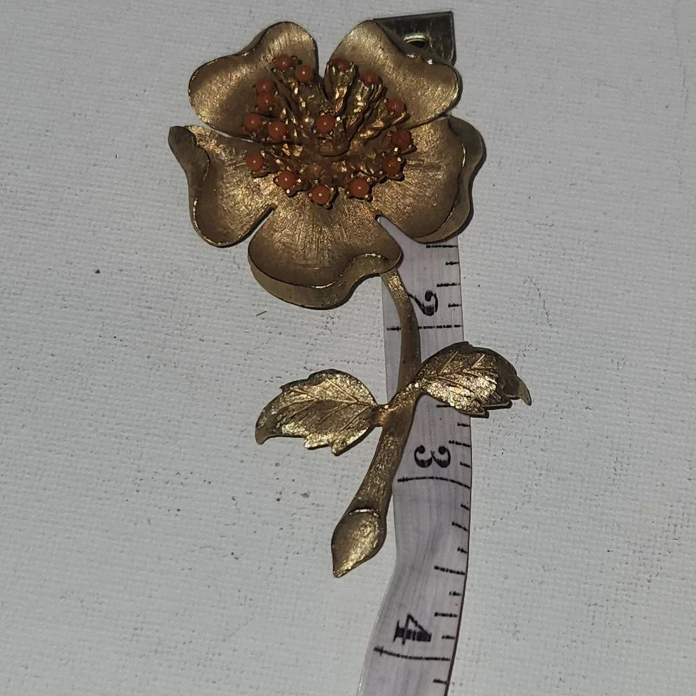 Vintage Gold Tone Flower Brooch Coral Bead Accent Floral Pin Ledo 1961‎